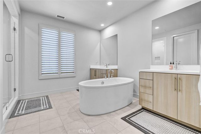 138 Linda Vista, Irvine, CA 92618