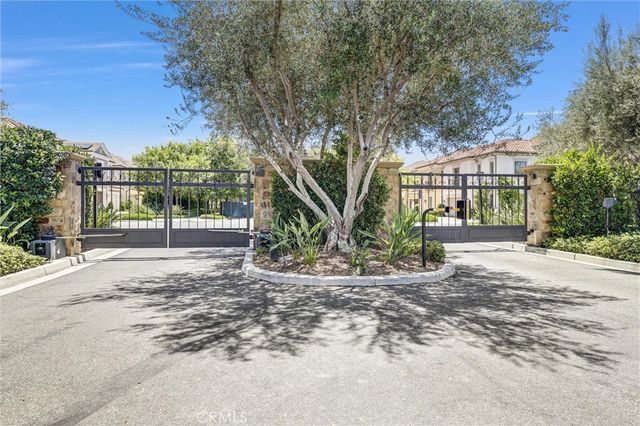 138 Linda Vista, Irvine, CA 92618