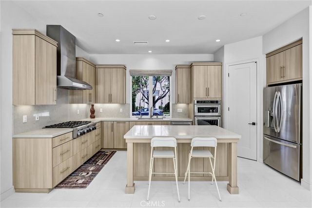 138 Linda Vista, Irvine, CA 92618