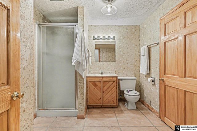 11706 Fisher House Road, Bellevue, NE 68123