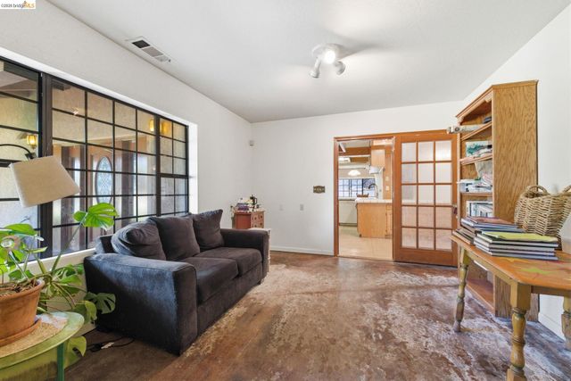 23608 Porcina Way, Columbia, CA 95310