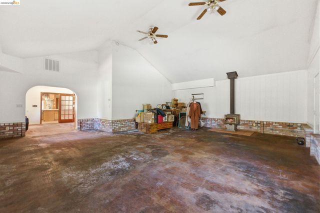 23608 Porcina Way, Columbia, CA 95310