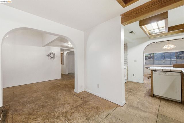 23608 Porcina Way, Columbia, CA 95310