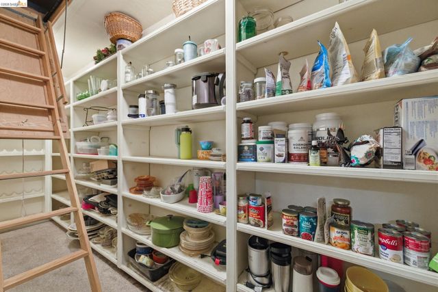 23608 Porcina Way, Columbia, CA 95310