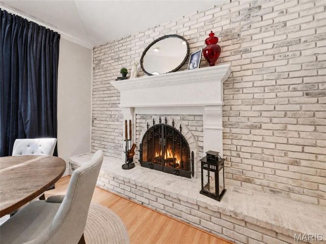 607 Lampadaire Drive, Creve Coeur, MO 63141