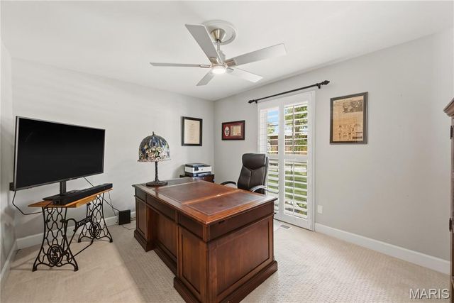 607 Lampadaire Drive, Creve Coeur, MO 63141
