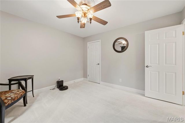 607 Lampadaire Drive, Creve Coeur, MO 63141