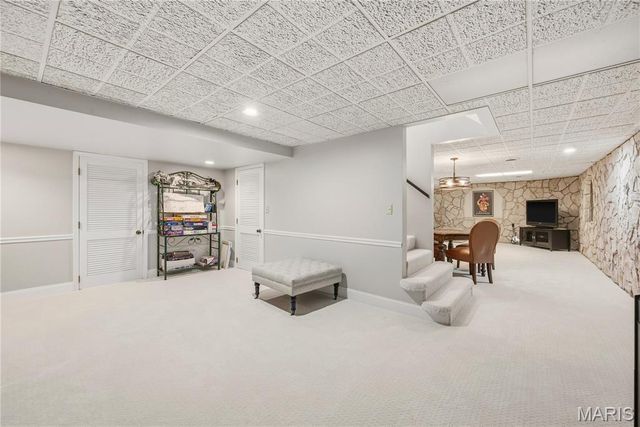607 Lampadaire Drive, Creve Coeur, MO 63141
