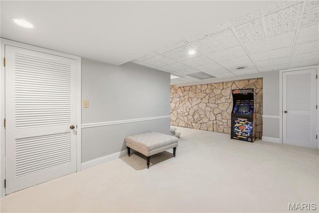 607 Lampadaire Drive, Creve Coeur, MO 63141