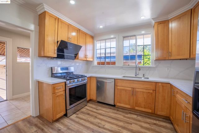 3517 Allendale Ave, Oakland, CA 94619