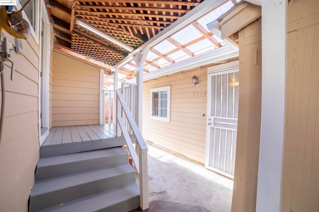 3517 Allendale Ave, Oakland, CA 94619