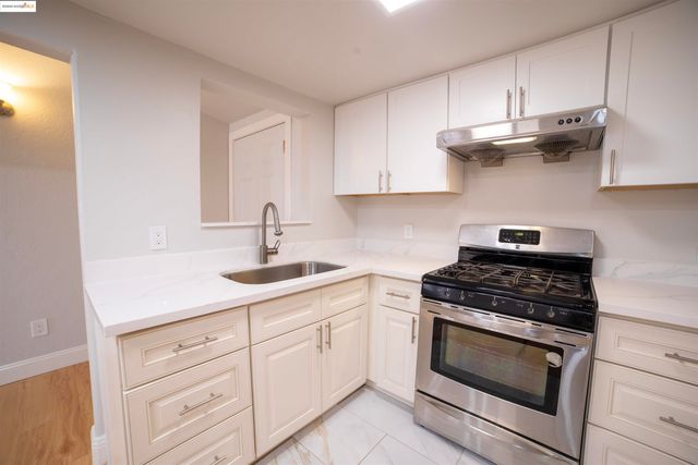 3517 Allendale Ave, Oakland, CA 94619