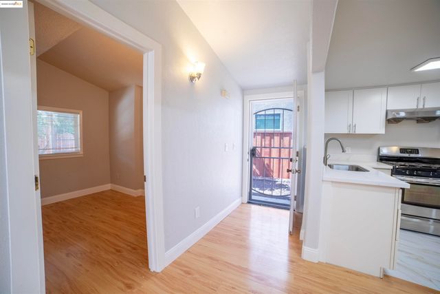 3517 Allendale Ave, Oakland, CA 94619