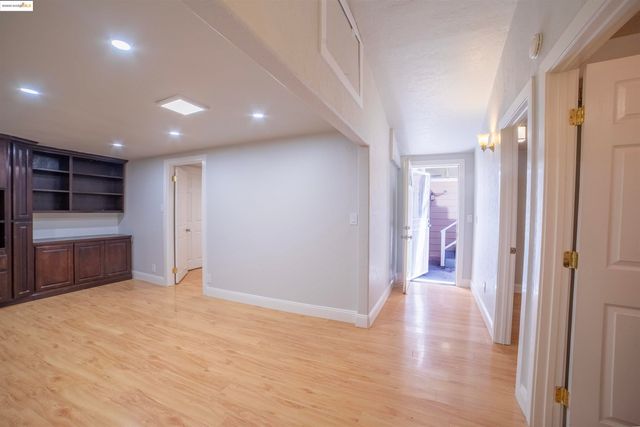 3517 Allendale Ave, Oakland, CA 94619