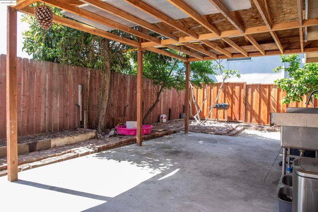 3517 Allendale Ave, Oakland, CA 94619