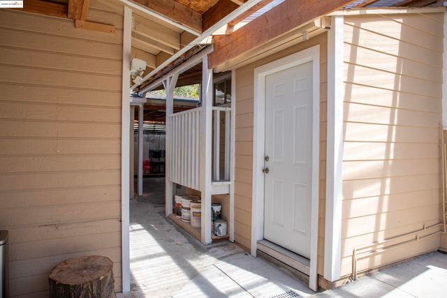 3517 Allendale Ave, Oakland, CA 94619