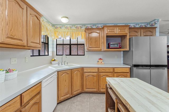 4114 Sweetgum Drive, Conroe, TX 77304