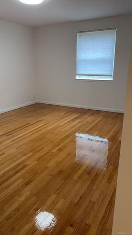 13806 78th Avenue 37D, Kew Garden Hills, NY 11367