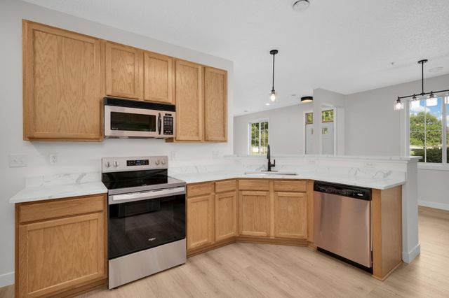 4691 Blaine Avenue 808, Inver Grove Heights, MN 55076