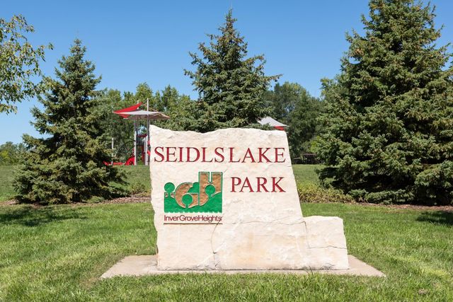 4691 Blaine Avenue 808, Inver Grove Heights, MN 55076