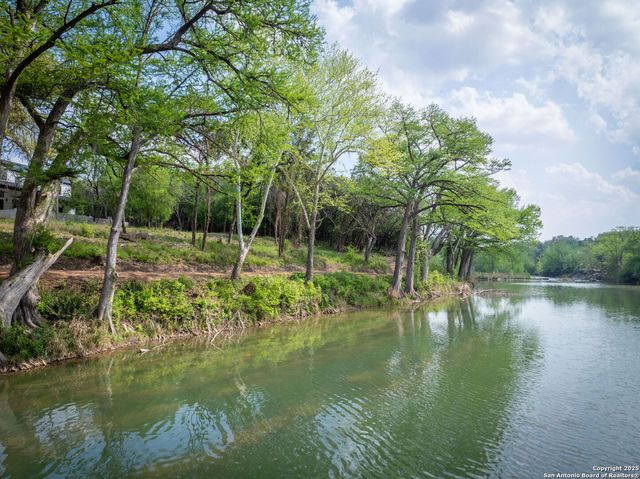 232 Riverfront, New Braunfels, TX 78132