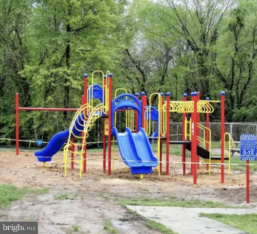 309 BERTS DR, Lothian, MD 20711