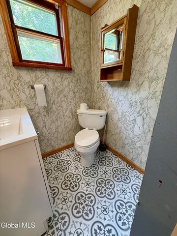 34 Mallory Avenue, Queensbury, NY 12804