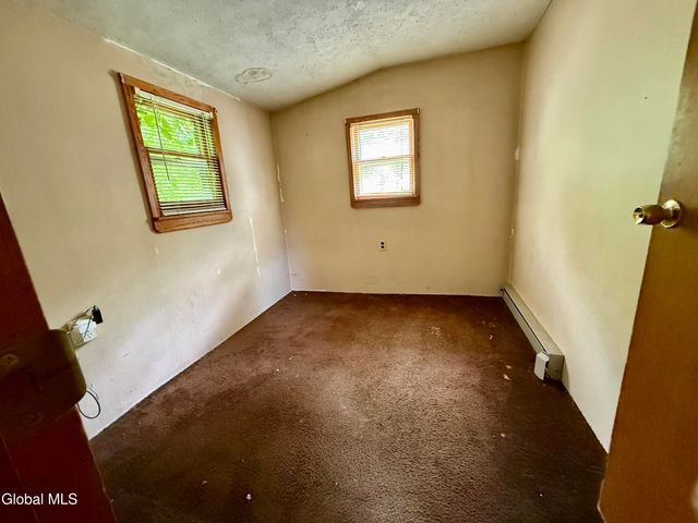 34 Mallory Avenue, Queensbury, NY 12804
