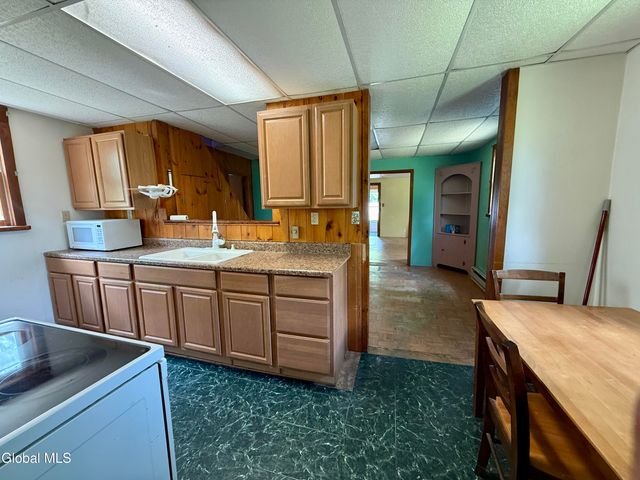 34 Mallory Avenue, Queensbury, NY 12804