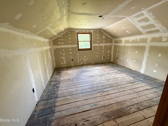 34 Mallory Avenue, Queensbury, NY 12804