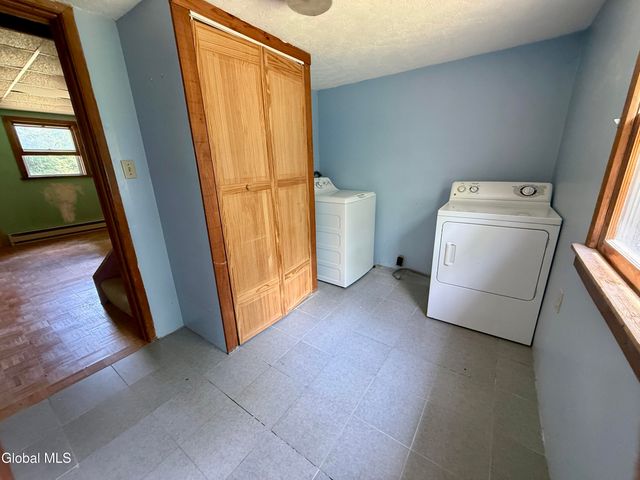 34 Mallory Avenue, Queensbury, NY 12804