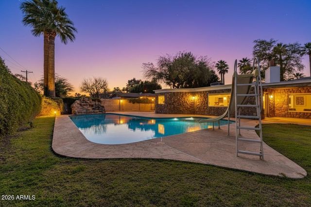 8115 N 11TH Avenue, Phoenix, AZ 85021