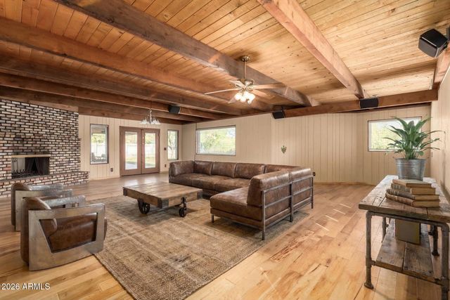 8115 N 11TH Avenue, Phoenix, AZ 85021