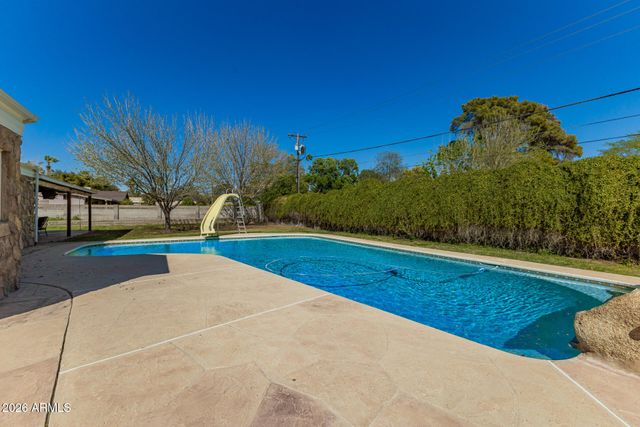 8115 N 11TH Avenue, Phoenix, AZ 85021