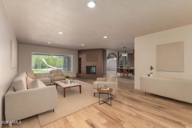 8115 N 11TH Avenue, Phoenix, AZ 85021