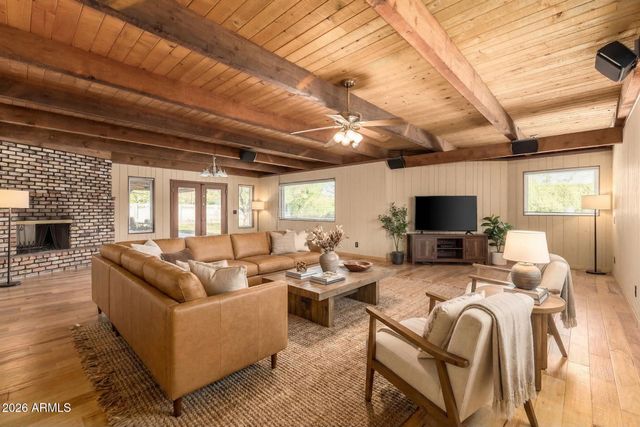 8115 N 11TH Avenue, Phoenix, AZ 85021