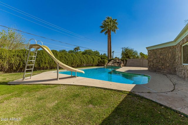 8115 N 11TH Avenue, Phoenix, AZ 85021
