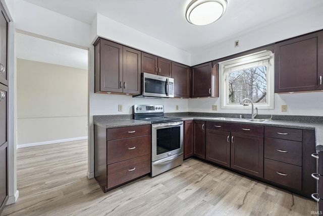 4220 Thorton Drive, Fort Wayne, IN 46815