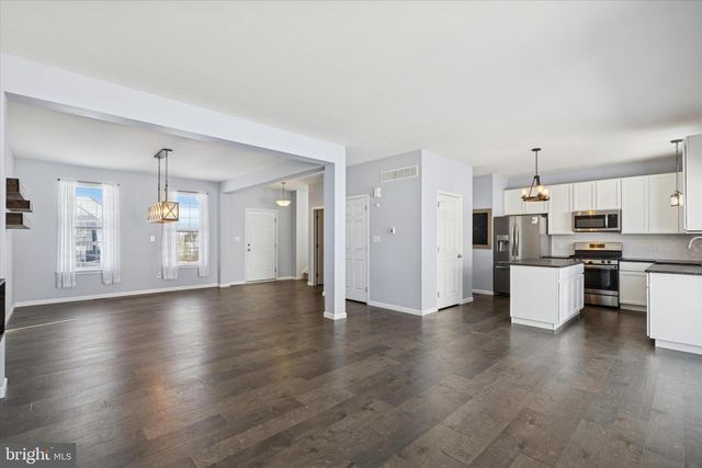 48 CHRISTI DR, Barto, PA 19504