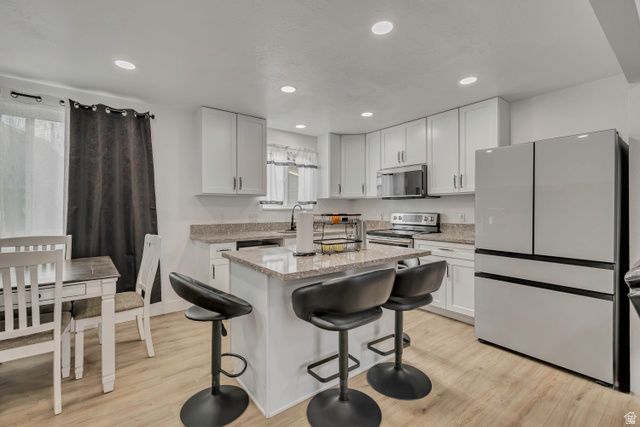 4217 W ROSE CIR, Salt Lake City, UT 84118