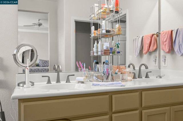 4736 Mammouth Ln, Oakley, CA 94561