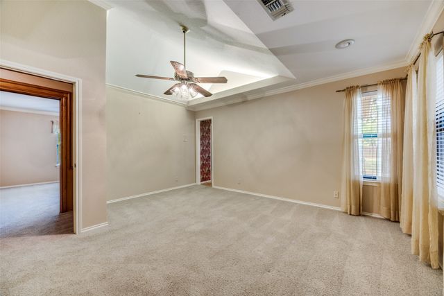 204 Sloan Street, Whitesboro, TX 76273