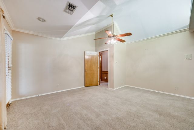 204 Sloan Street, Whitesboro, TX 76273