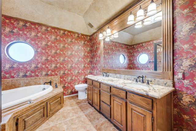 204 Sloan Street, Whitesboro, TX 76273