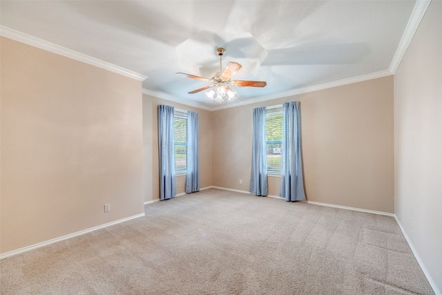 204 Sloan Street, Whitesboro, TX 76273