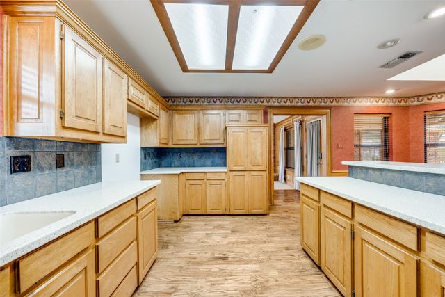 204 Sloan Street, Whitesboro, TX 76273