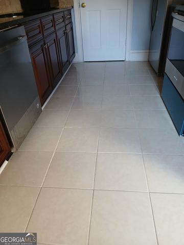 6118 Queen Anne Court, Norcross, GA 30093