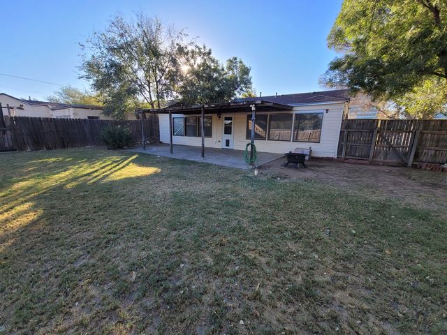 504 Holmsley, Midland, TX 79701