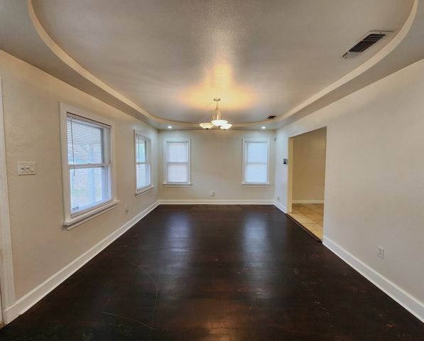 504 Holmsley, Midland, TX 79701