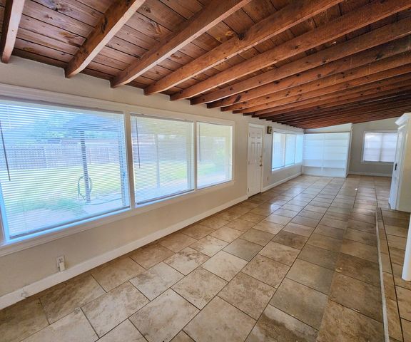 504 Holmsley, Midland, TX 79701